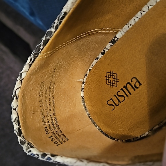 Susina snakeskin leather peep toe wedges - Picture 5 of 8